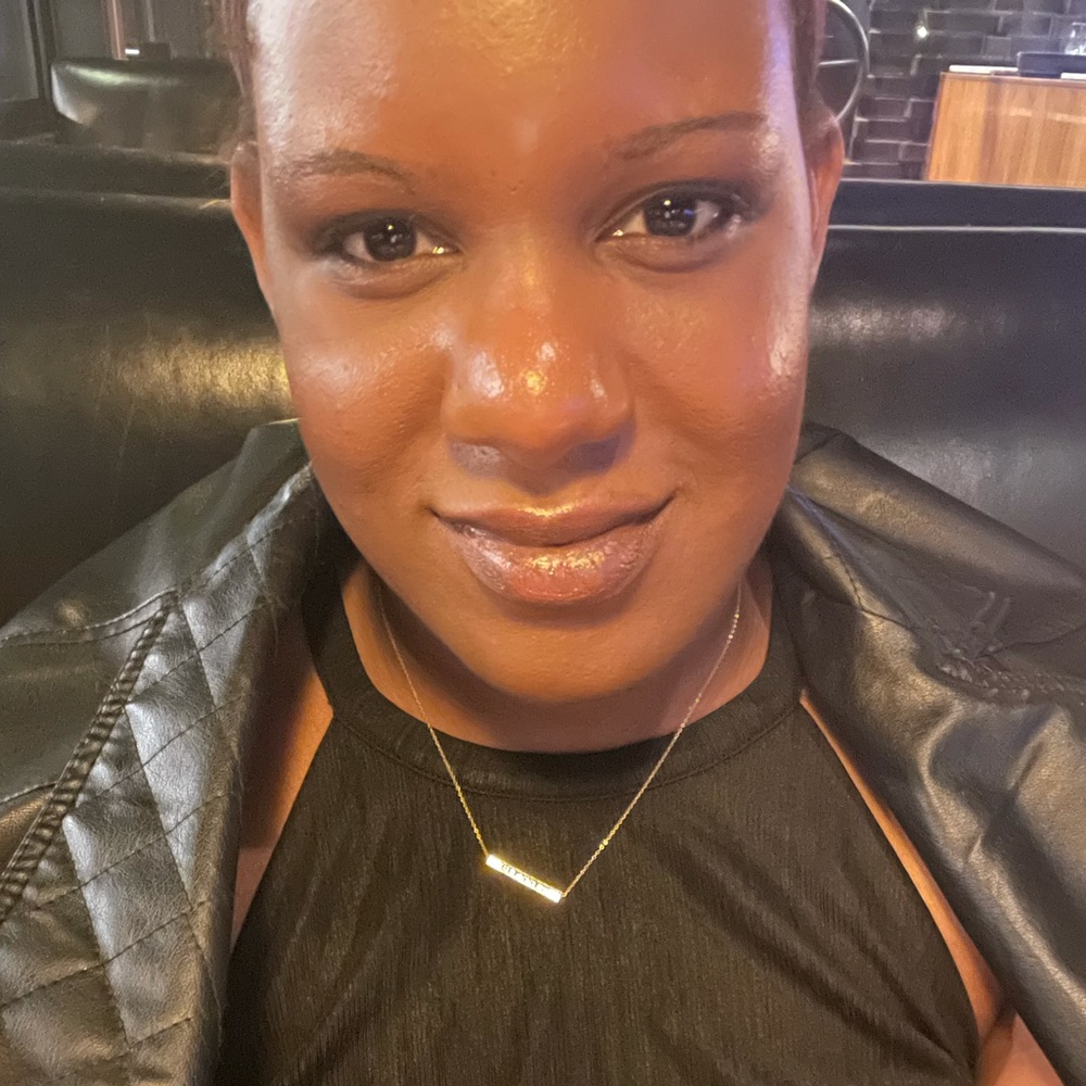 Meet your Posher, Abigail